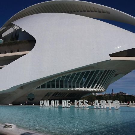 Apartamento Cerca De La Ciudad De Las Ciencias 瓦伦西亚 外观 照片